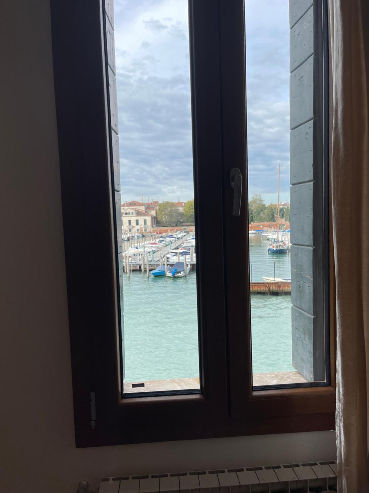 Pensión Romantic Enchantment With Private Bathroom Venecia
