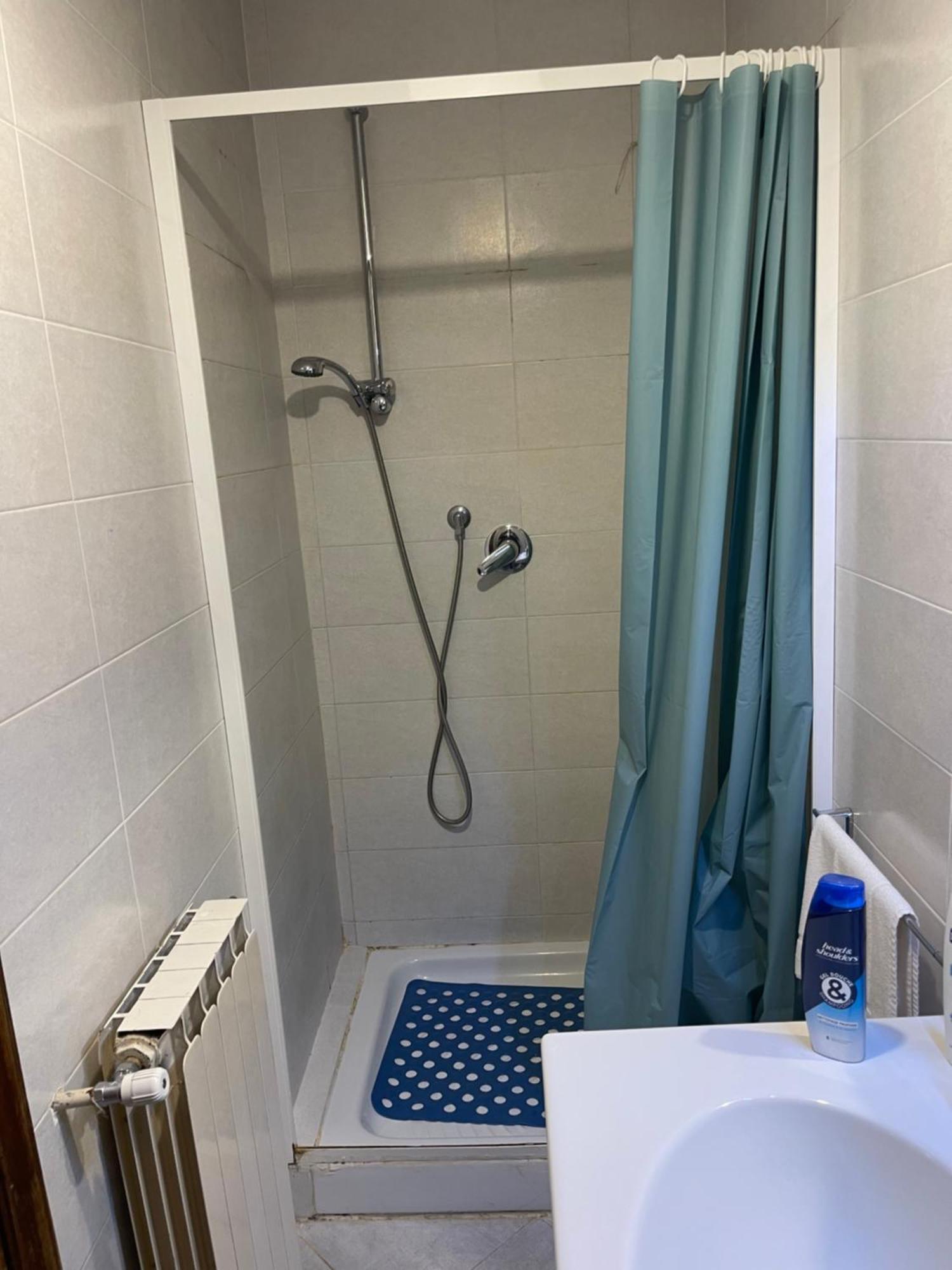 Romantic Enchantment With Private Bathroom Venecia